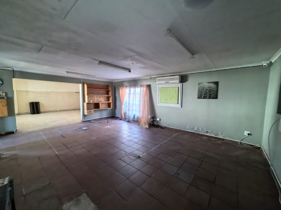 6 Bedroom Property for Sale in Parys Free State